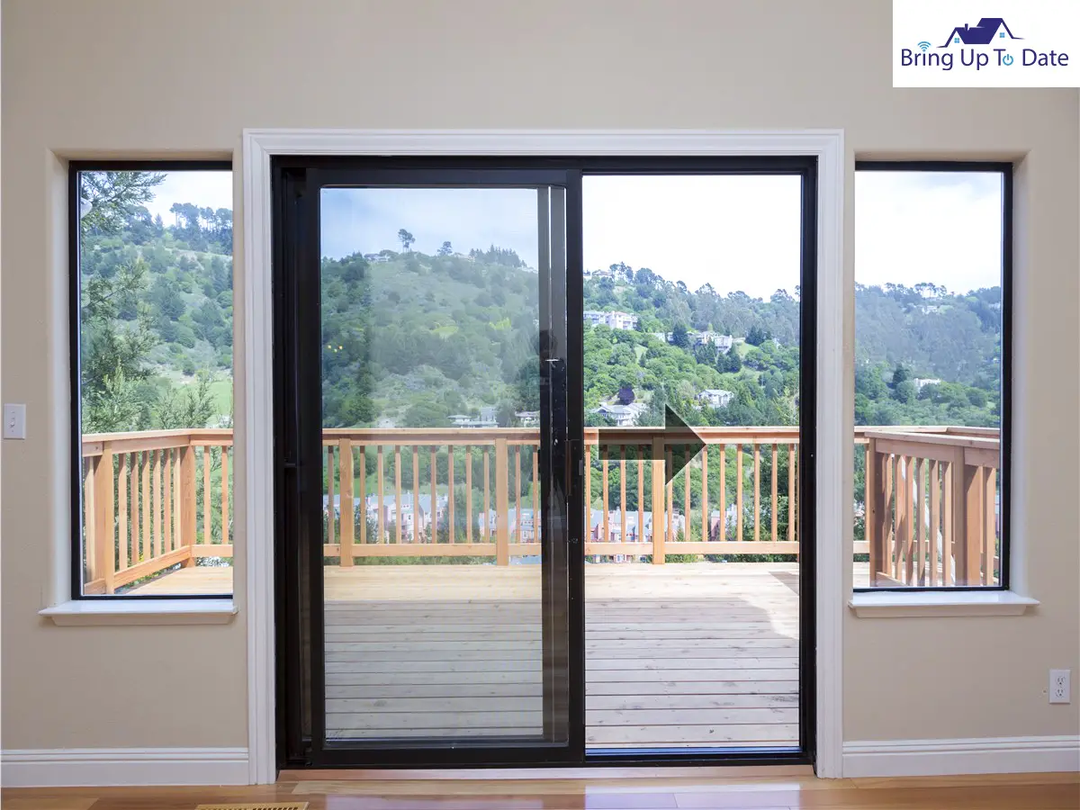 What are Sliding Doors?

