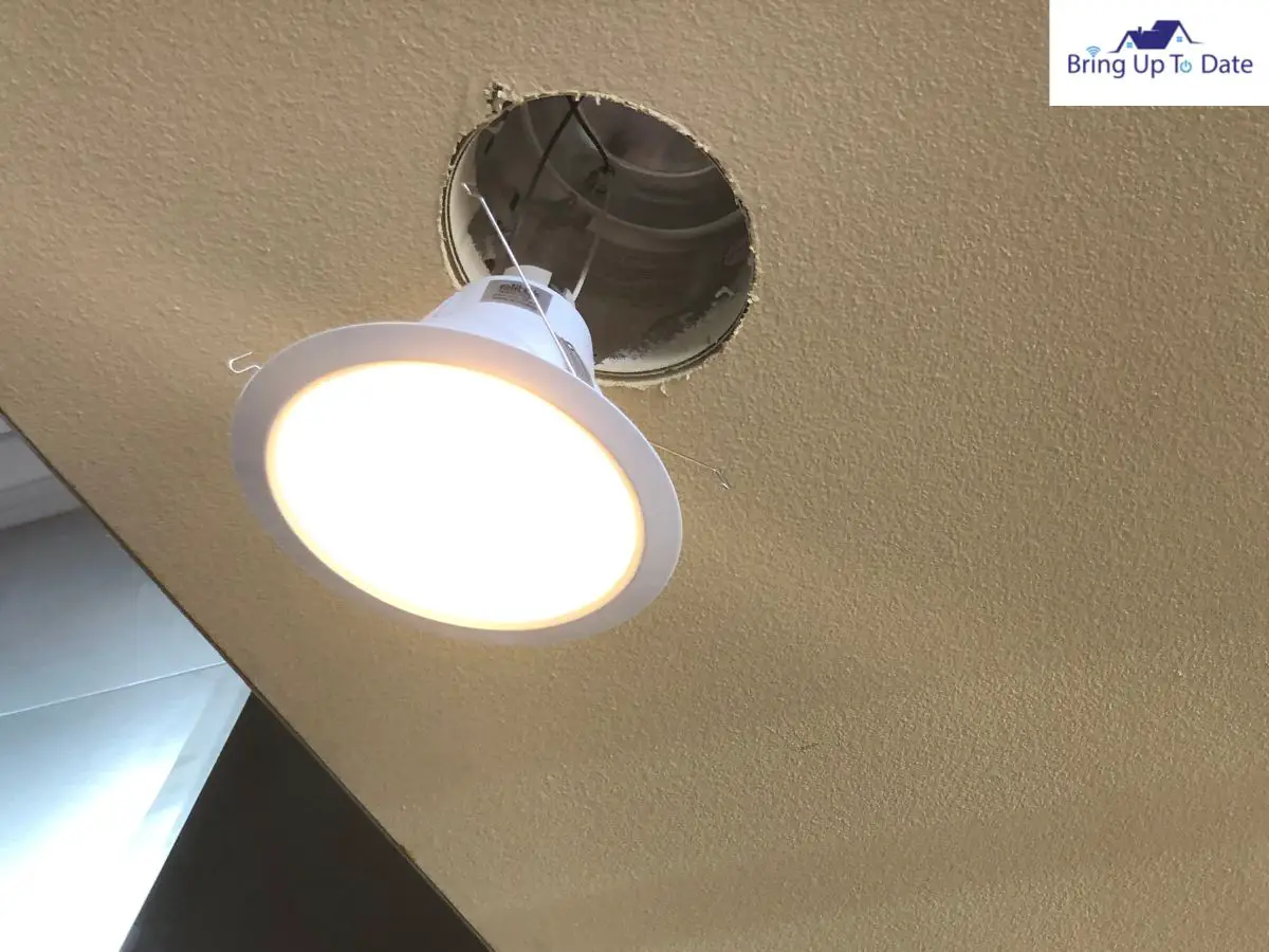 How To Change Recessed Light Bulb With Cover?